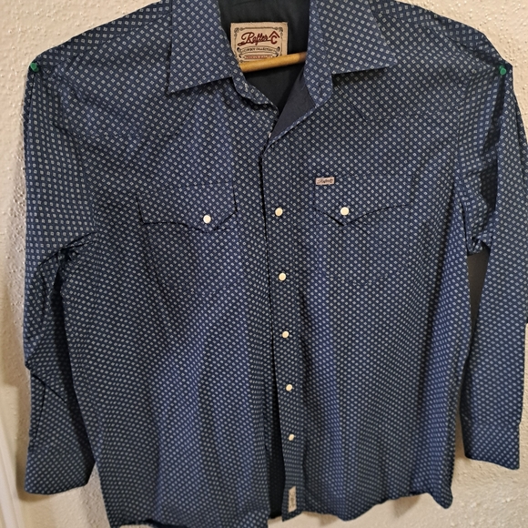 XL Men's Shirt. Long Sleeves. It's new. with buttons on the front and very elega - Picture 1 of 6
